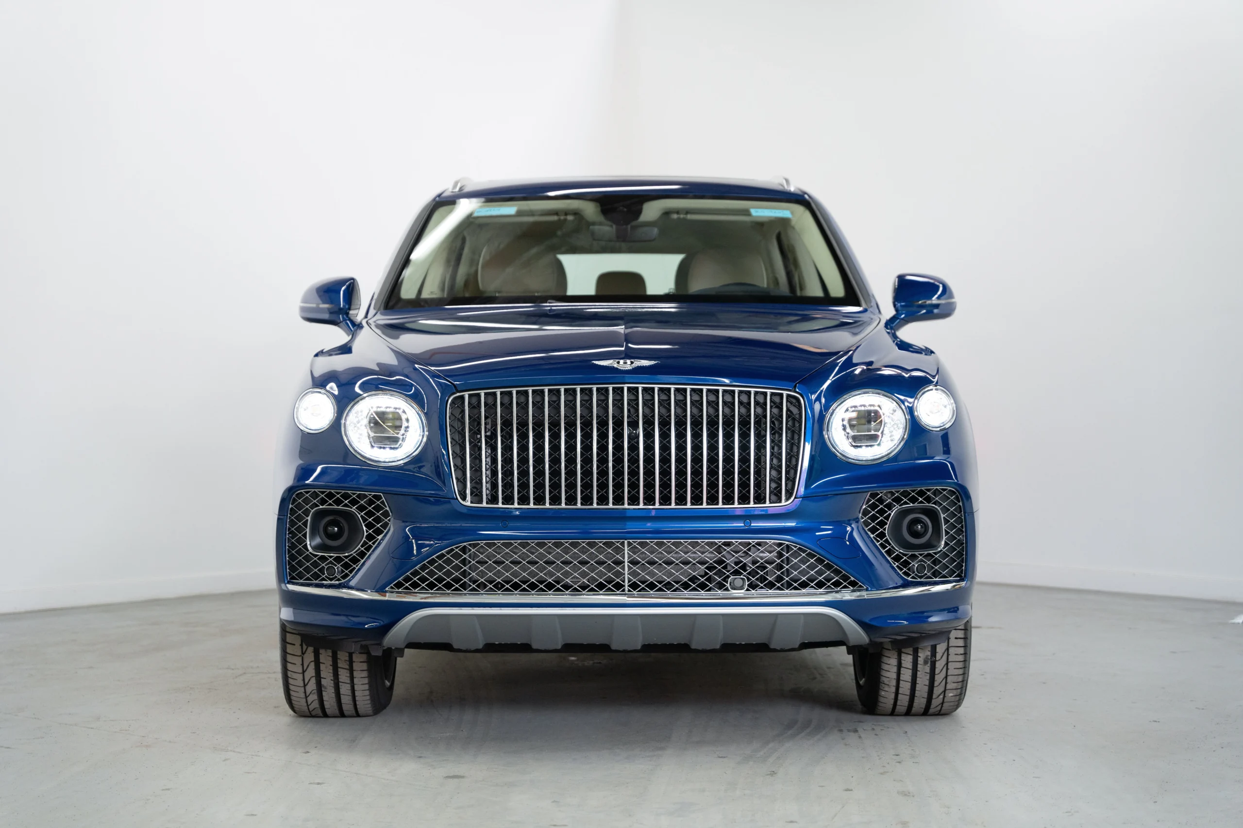 2023 Bentley Bentayga EWB Azure suv