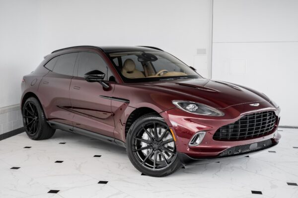 2021 ASTON MARTIN DBX 550 For Sale