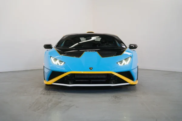 2022 Lamborghini Huracan STO coupe